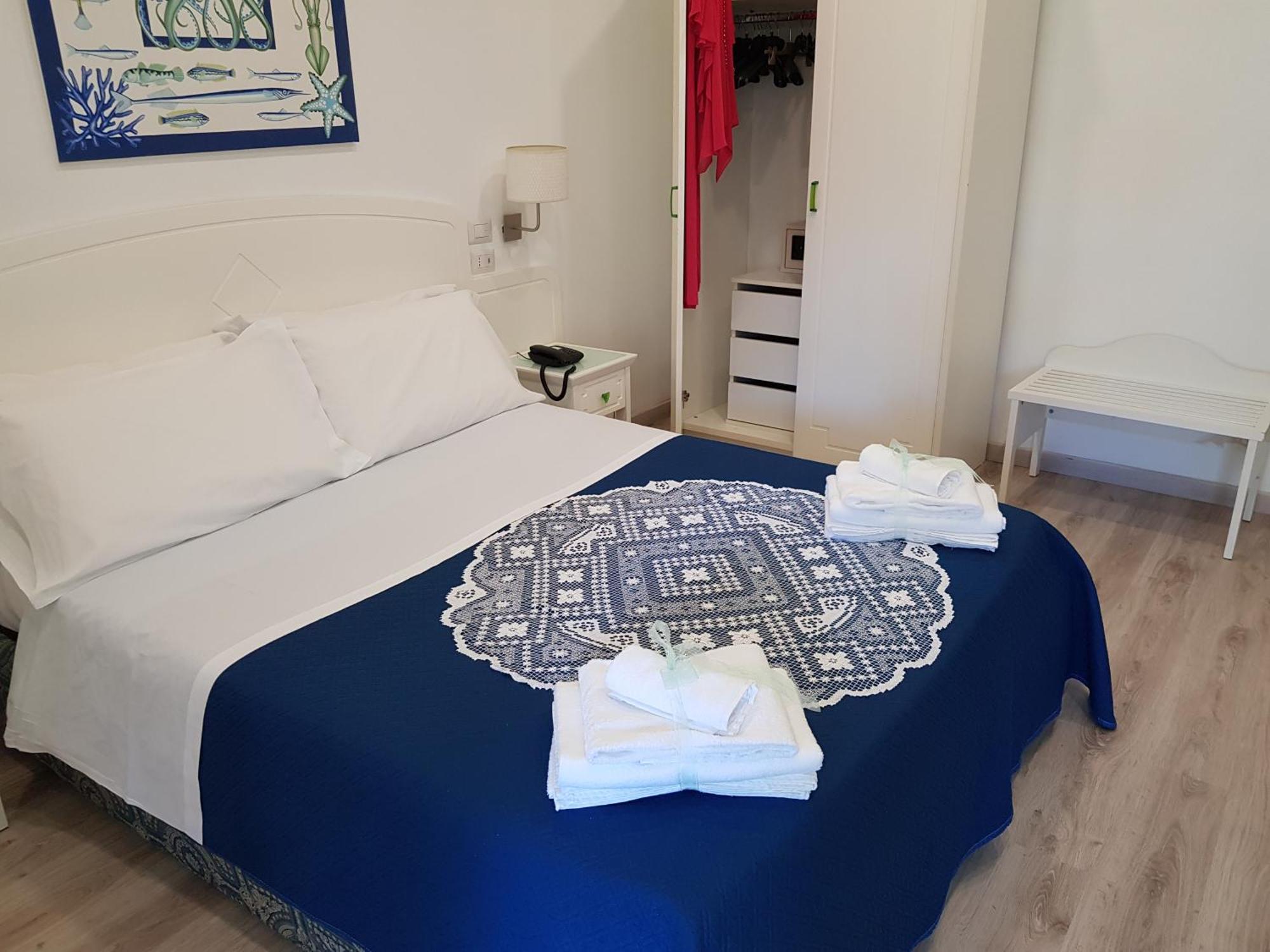 Classic Double or Twin Room,1216344448:JPEG